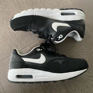 Nike Air Max Sneakers